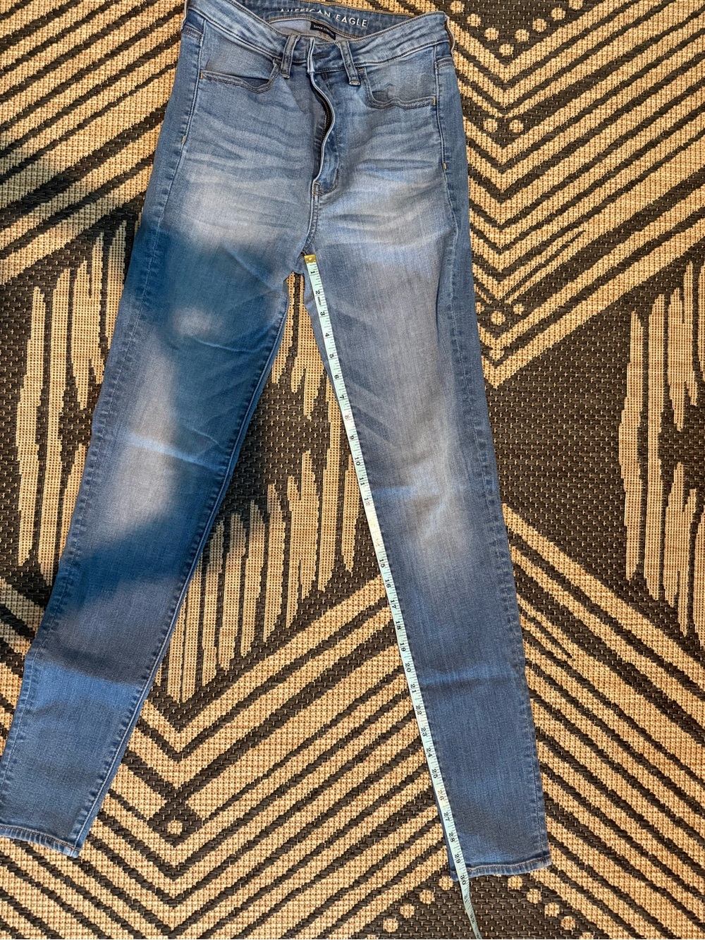 American Eagle Outfitters Women's Skinny Jeans - Medium Blue Wash - Picture 2 of 5